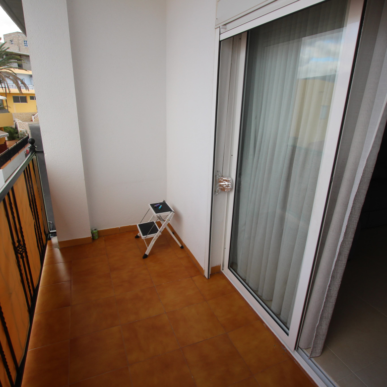 Se vende piso en Arona- La Camella.
