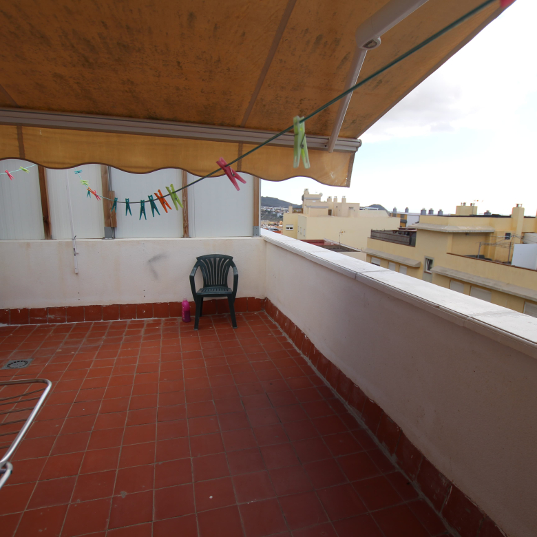 Se vende piso en Arona- La Camella.