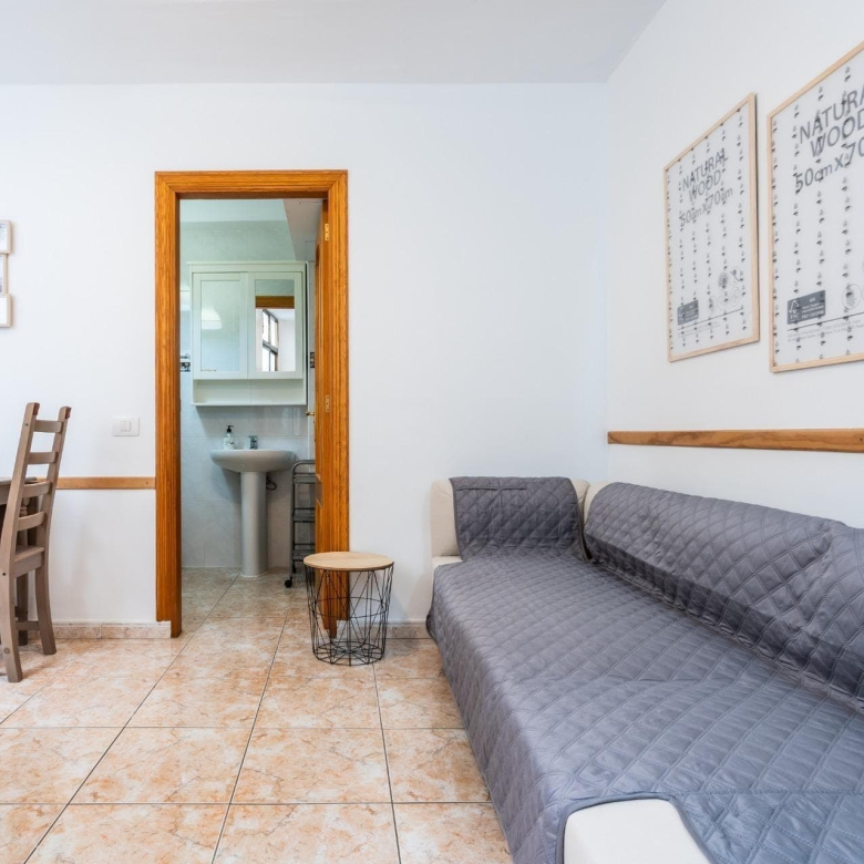 Se vende piso en los Cristianos al lado de la playa de las Vistas