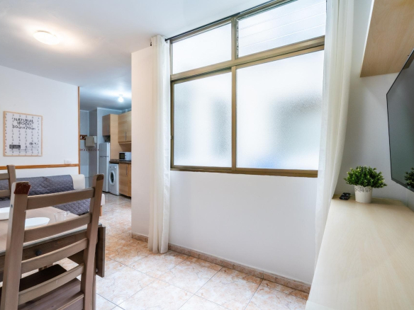Se vende piso en los Cristianos al lado de la playa de las Vistas