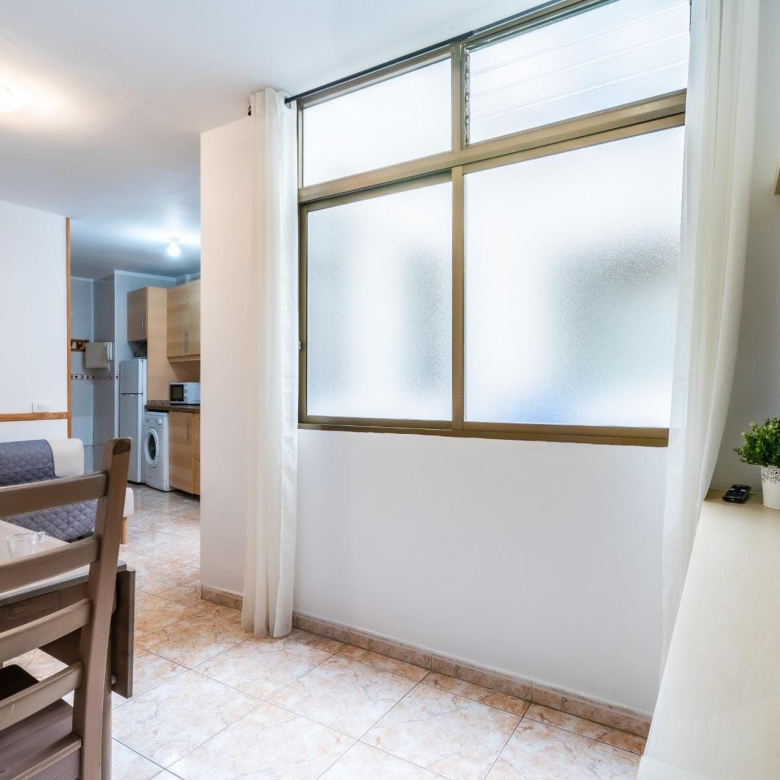 Se vende piso en los Cristianos al lado de la playa de las Vistas
