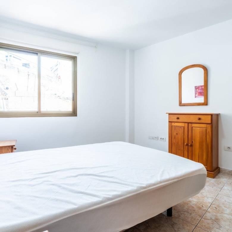 Se vende piso en los Cristianos al lado de la playa de las Vistas