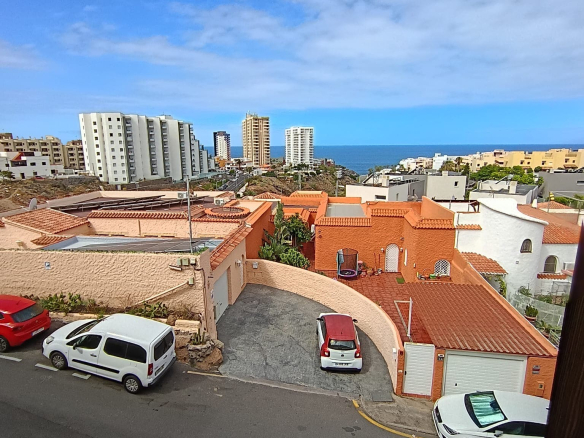Se alquila apartamento en Playa Paraiso.