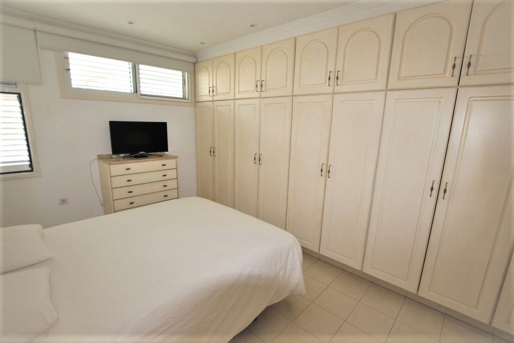 Se vende Apartamento en la zona Puerto Colón, San Eugenio Bajo!