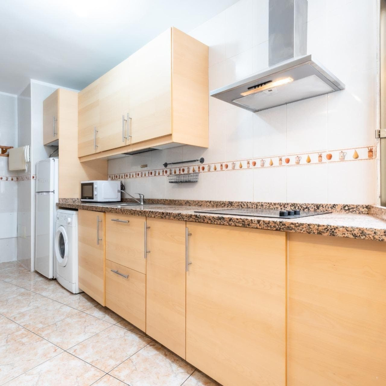 Se vende piso en los Cristianos al lado de la playa de las Vistas