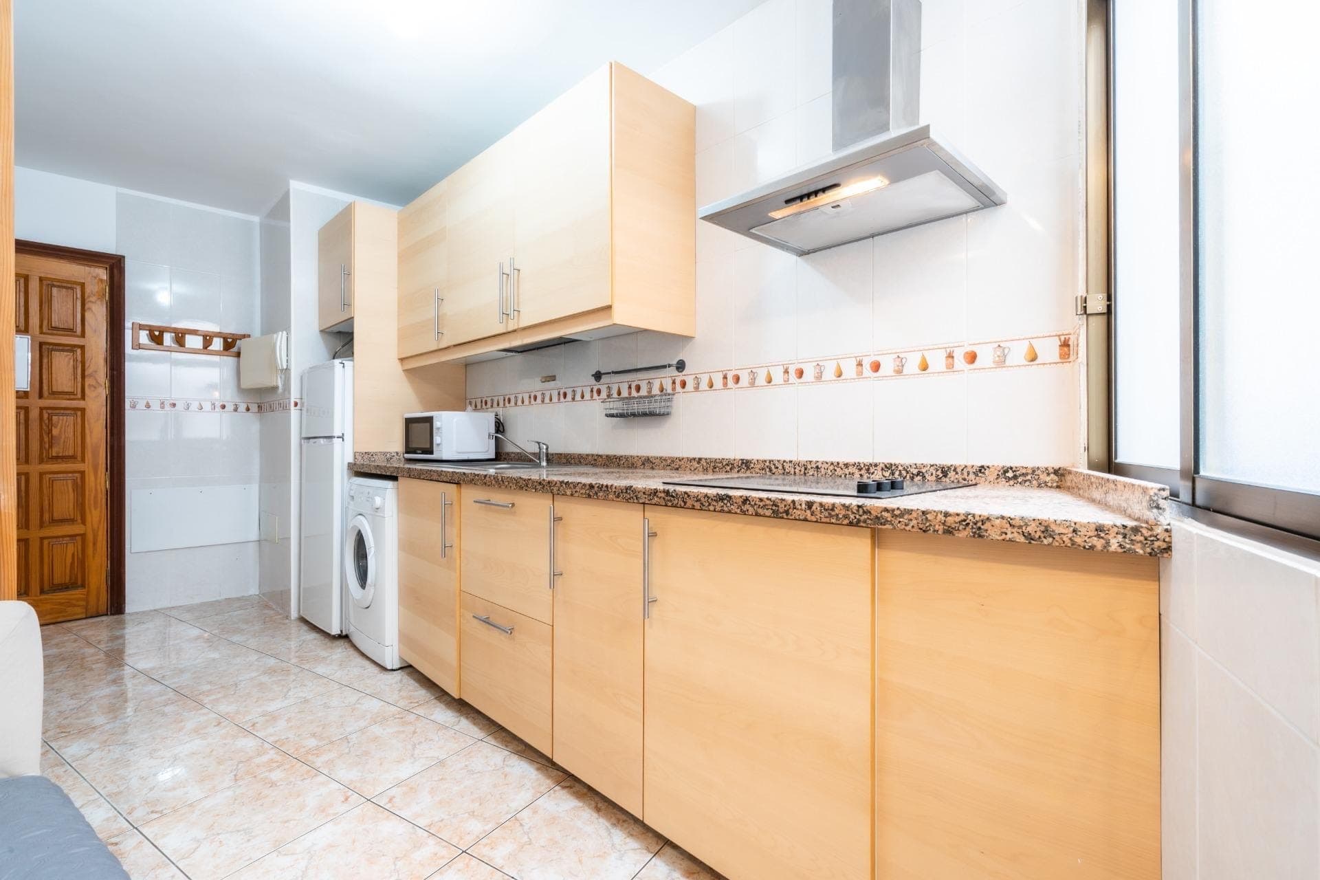 472db42e-86b1-4490-815b-57d4daf54729 Se vende piso en los Cristianos al lado de la playa de las Vistas