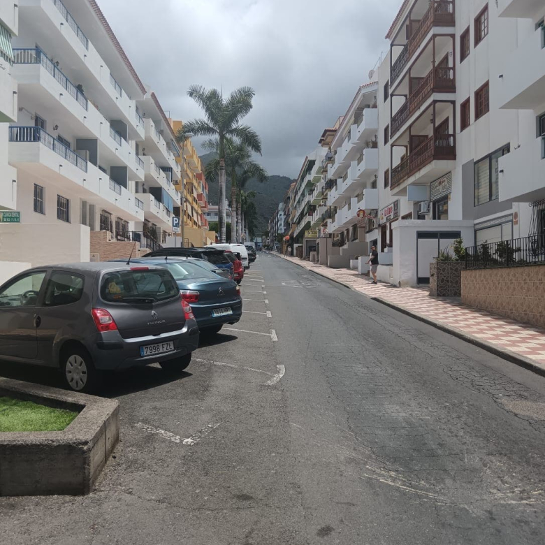 Se vende Garaje cerrado en Adeje