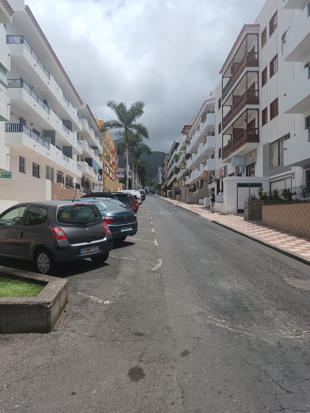 Se vende Garaje cerrado en Adeje