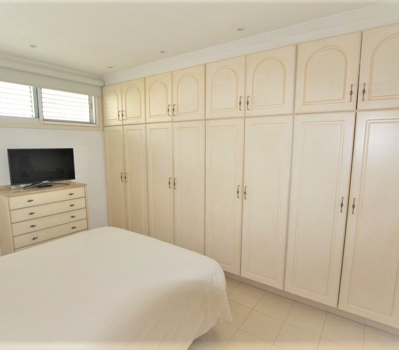 Se vende Apartamento en la zona Puerto Colón, San Eugenio Bajo!