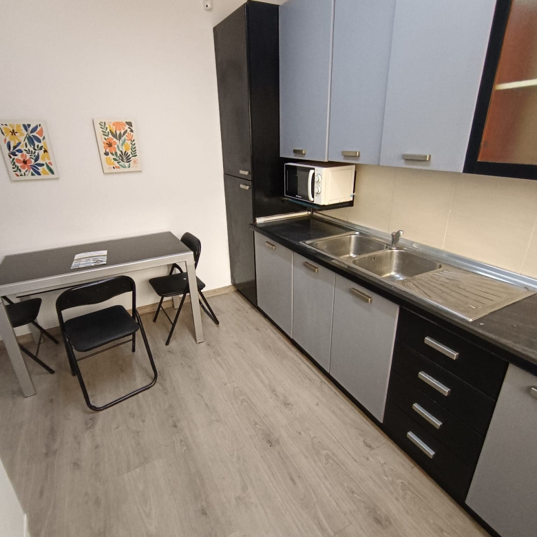 Se alquila apartamento en Playa Paraiso.