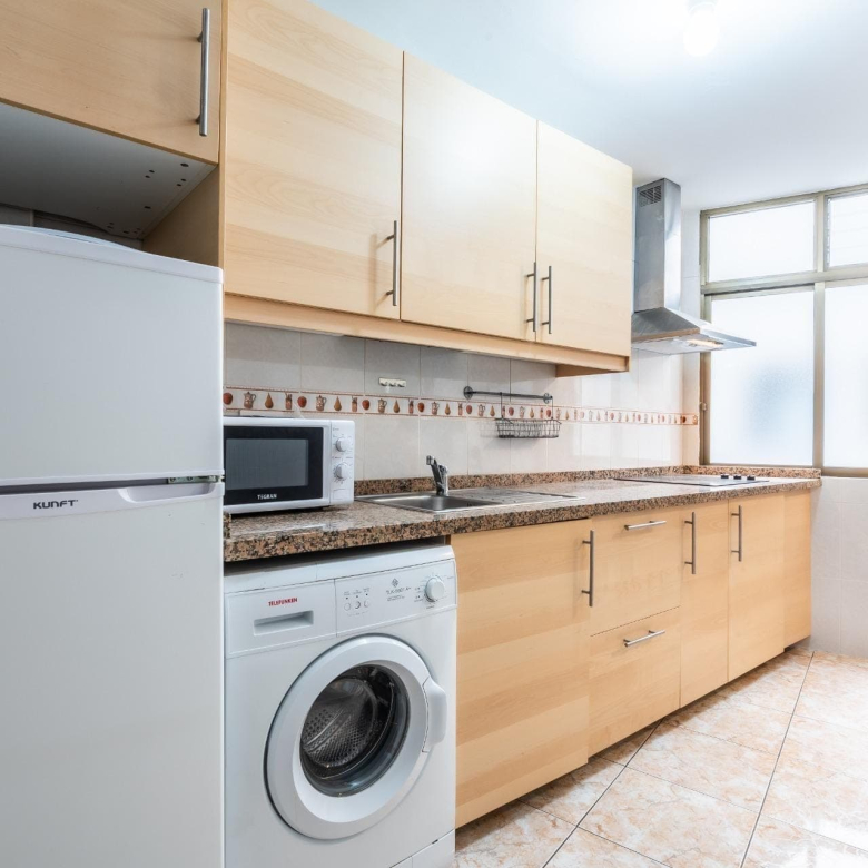 Se vende piso en los Cristianos al lado de la playa de las Vistas