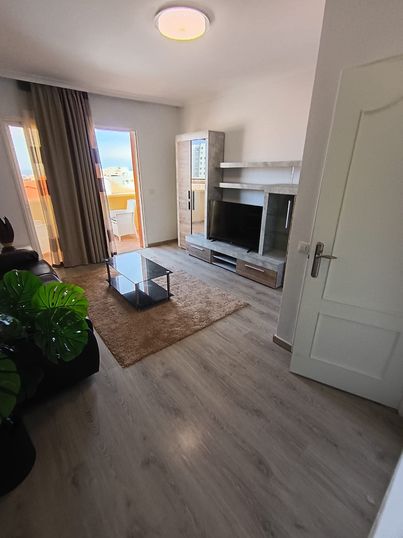8632619c-8ef6-498c-86ae-b0ebeb560051 Se alquila apartamento en Playa Paraiso.