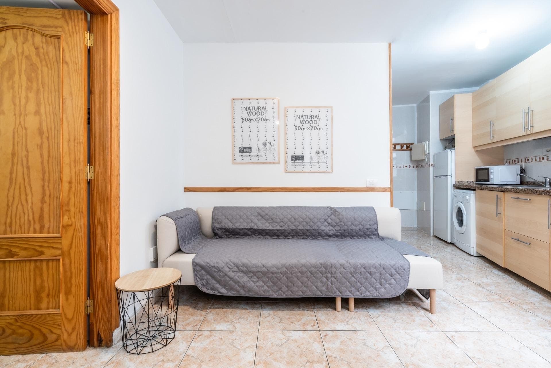 8d1bc5b0-3b73-4524-ad52-90859cace138 (1) Se vende piso en los Cristianos al lado de la playa de las Vistas