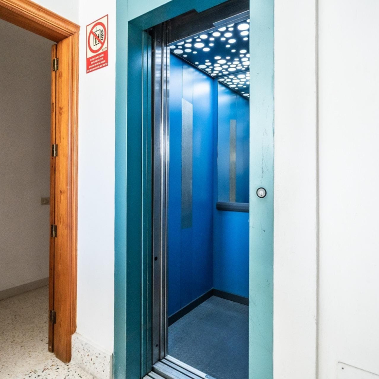 Se vende piso en los Cristianos al lado de la playa de las Vistas