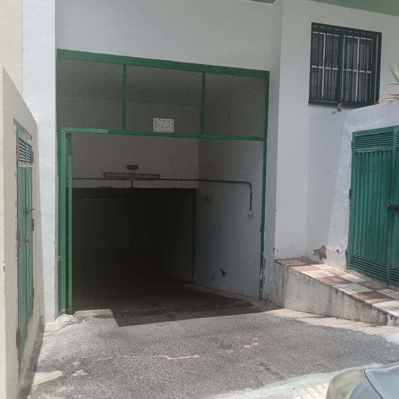 Se vende Garaje cerrado en Adeje