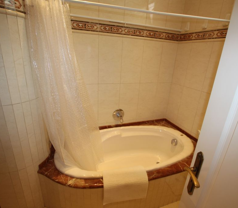 Se vende Apartamento en la zona Puerto Colón, San Eugenio Bajo!
