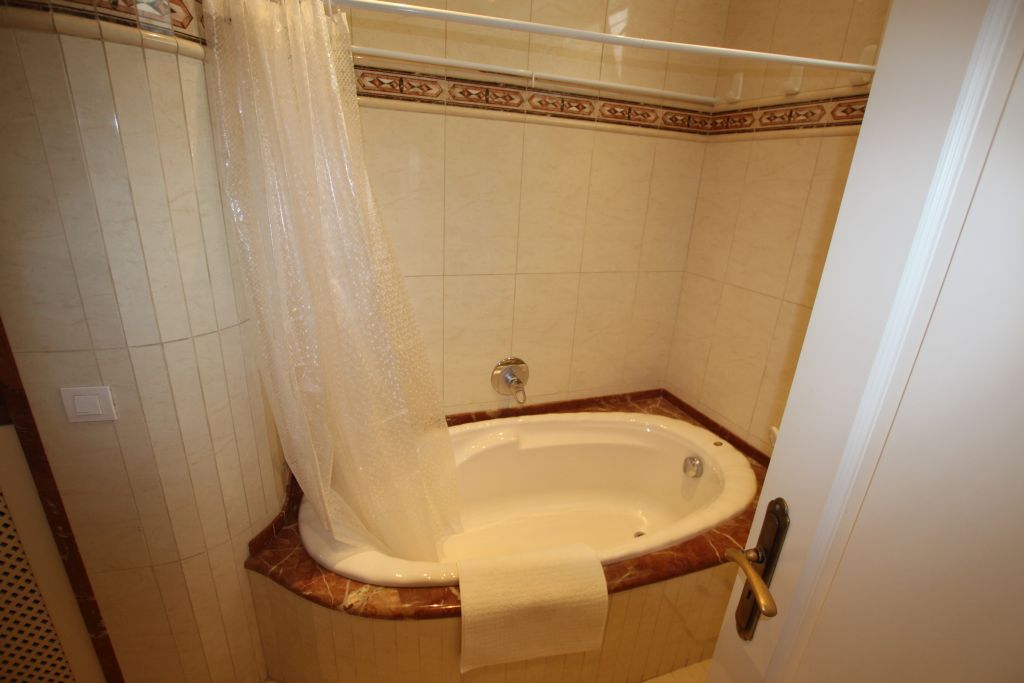 Se vende Apartamento en la zona Puerto Colón, San Eugenio Bajo!