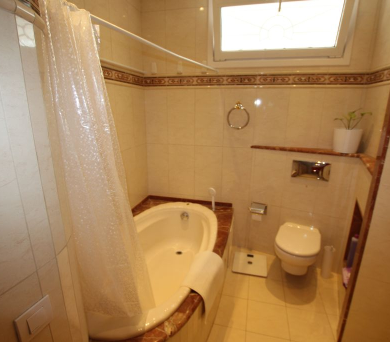 Se vende Apartamento en la zona Puerto Colón, San Eugenio Bajo!