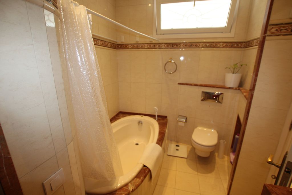 Se vende Apartamento en la zona Puerto Colón, San Eugenio Bajo!