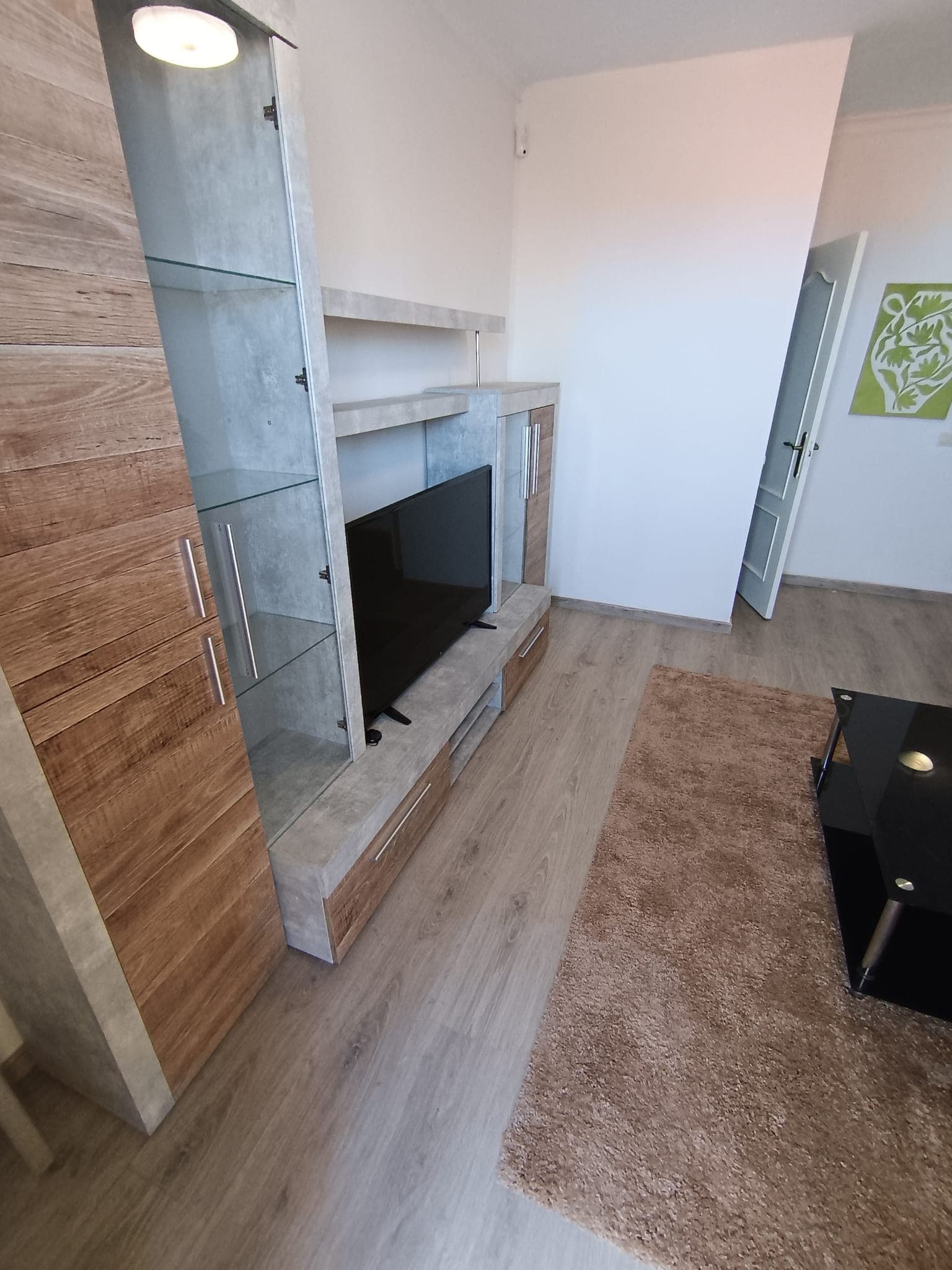 a9c29b84-d4dd-4d7f-9f38-81c180157bf5 Se alquila apartamento en Playa Paraiso.