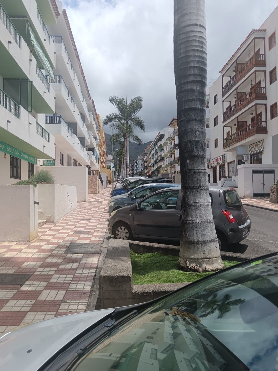 Se vende Garaje cerrado en Adeje