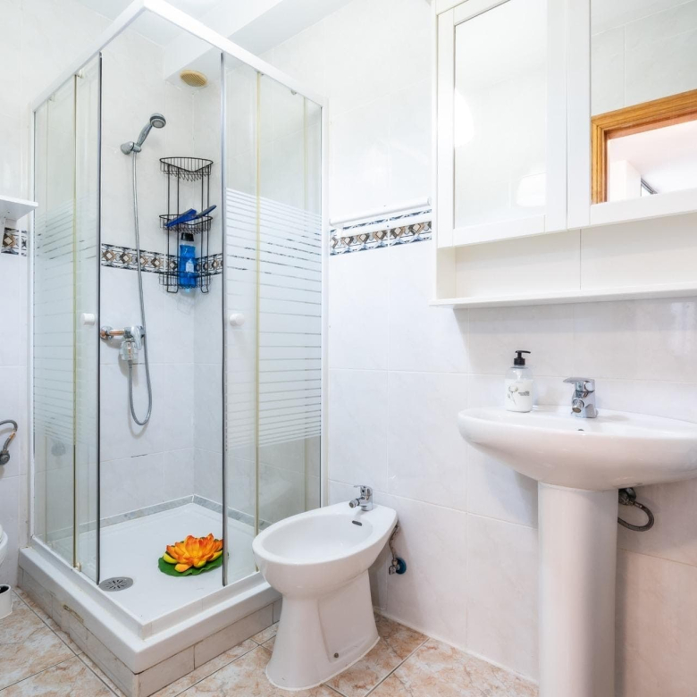 Se vende piso en los Cristianos al lado de la playa de las Vistas