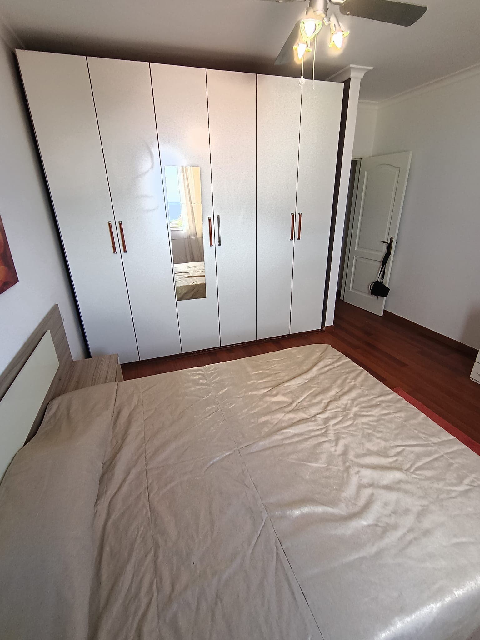 bffeff1e-217c-4089-b1a2-7d2ebd85092b Se alquila apartamento en Playa Paraiso.