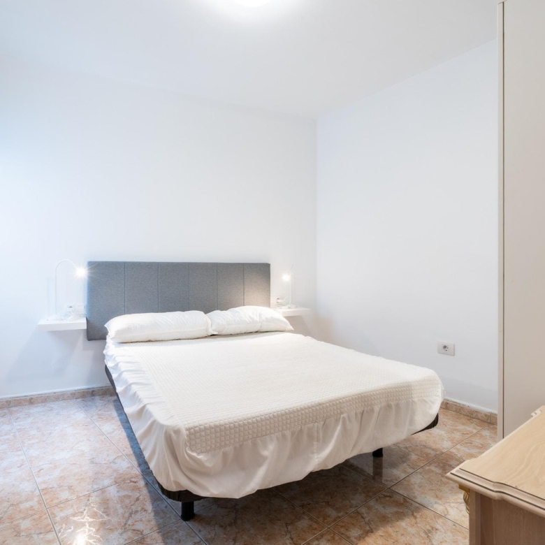 Se vende piso en los Cristianos al lado de la playa de las Vistas