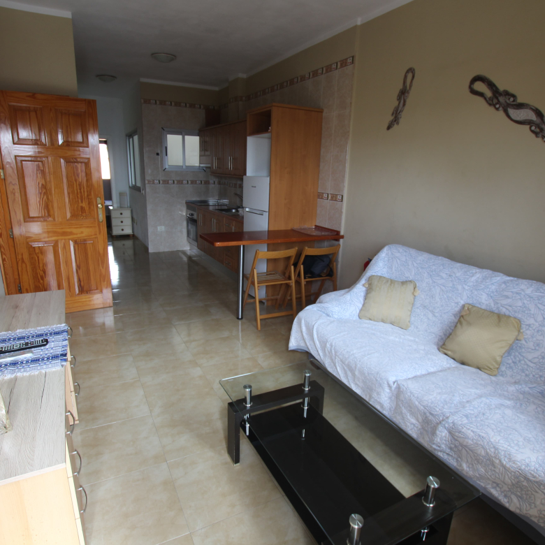 Se vende Piso en Cabo Blanco piso de 2 habitaciones vistas al mar